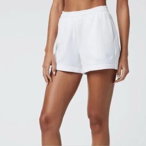 Vuori White Sedona Sport Shorts XL